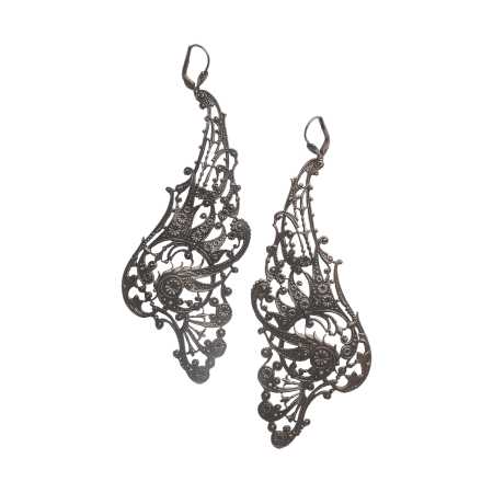 Wunderschöne Ohrringe im Jugend Stil