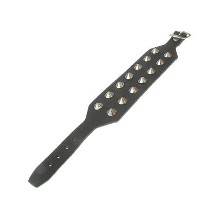 Lederarmband mit Nieten