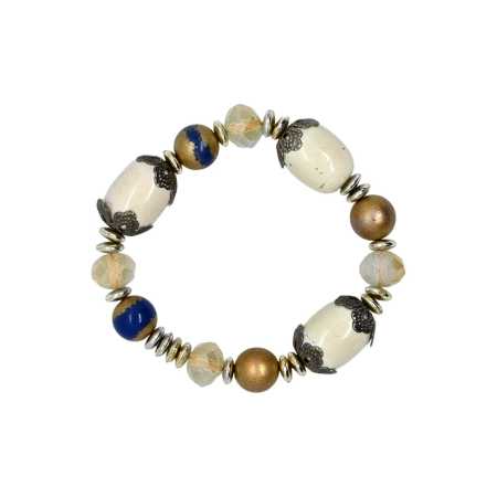 Armband mit weißen, transparenten und farbigen Glasperlen auf Gummiband