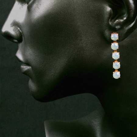 Ohrhänger mit 5 Swarovski Kristallen Farbe: Pazifik Opal Grün