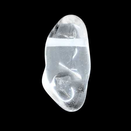 Rekonstruierte Korallen Anhänger in Schiffform am Stoffband