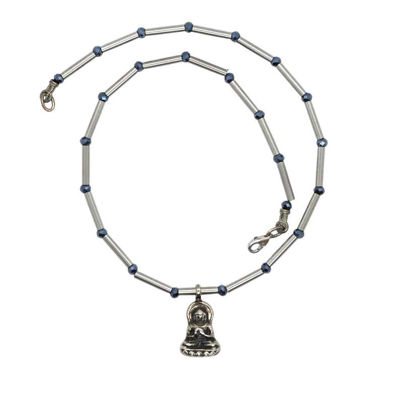 Stehende Buddhafigur aus Bergkristall