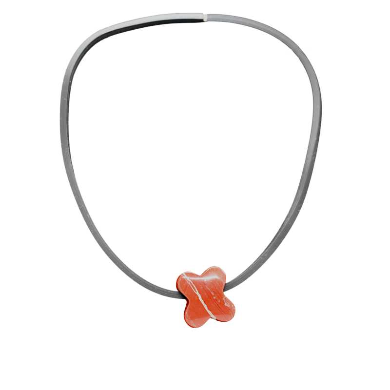 Jaspis Kleeblatt mit Bohrung für Gummiband