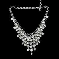 Silberfarbige statement Kette  mit Strass Steinen